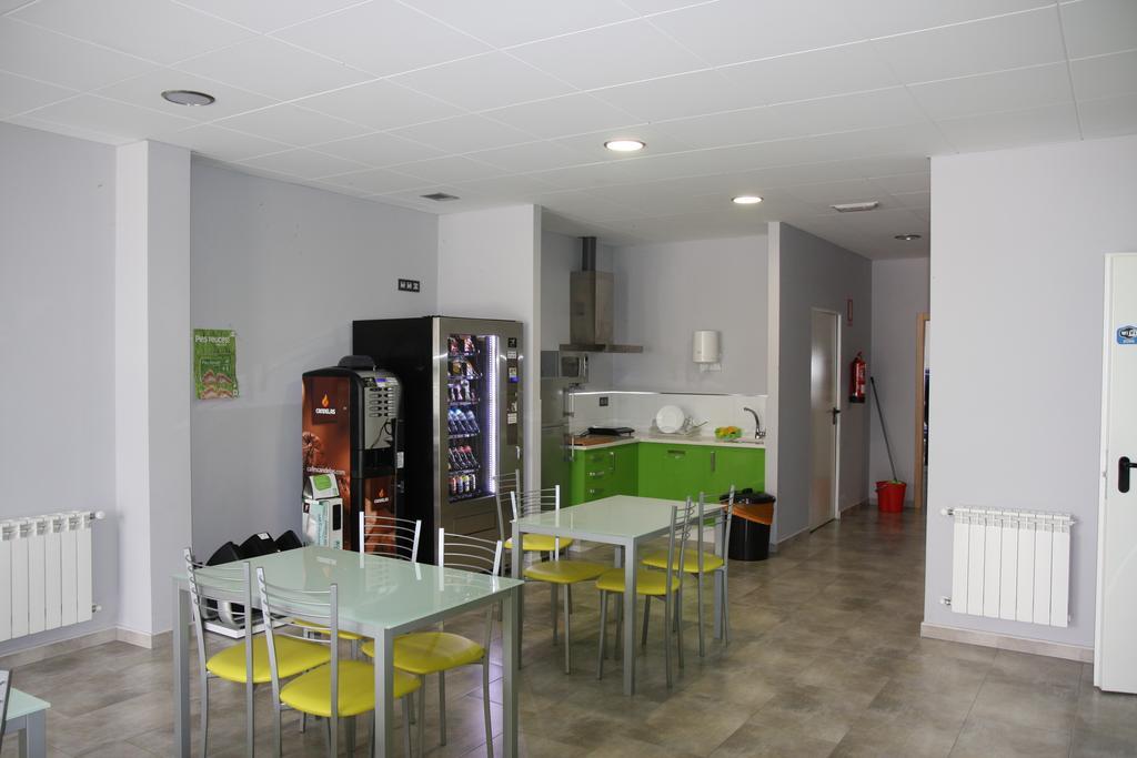 Albergue Outeiro Vandrarhem Palas de Rei Exteriör bild